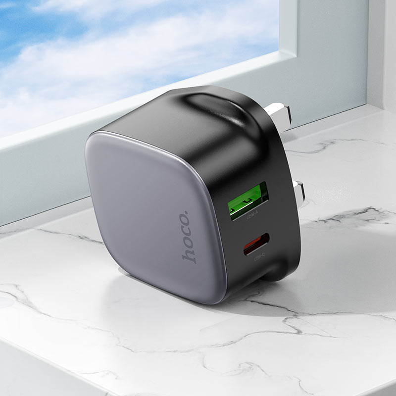 HOCO CS32B RICH PD20W + QC3.0 WALL CHARGER – UK PLUG