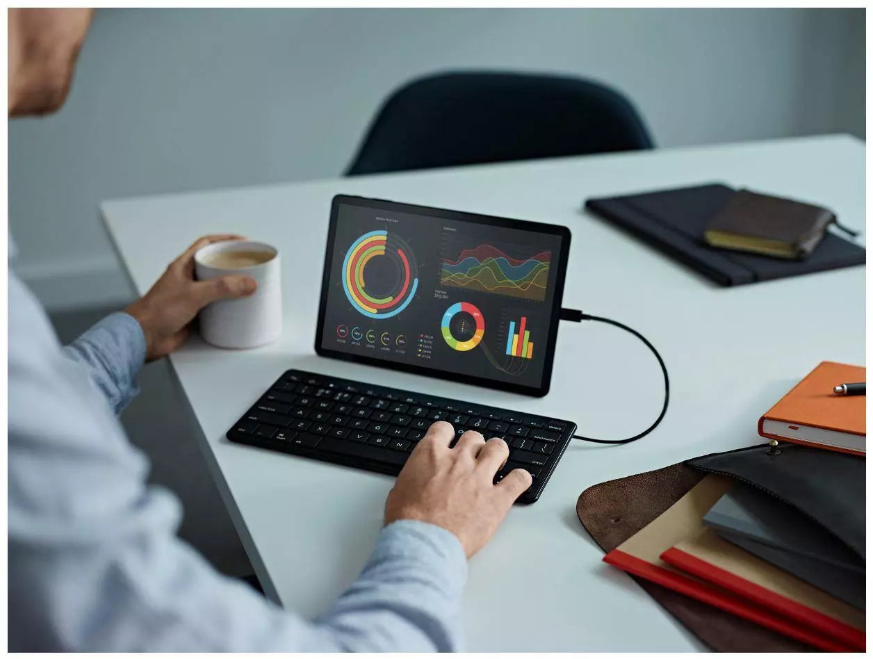 ZAGG Tablet Keyboard 1.5m USB-C Cable Connectivity Tablet Smartphone Pc Laptop Universal - QWERTZ