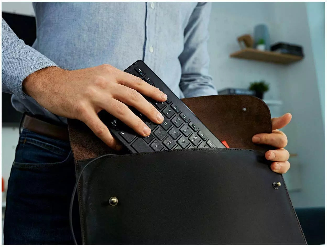 ZAGG Tablet Keyboard 1.5m USB-C Cable Connectivity Tablet Smartphone Pc Laptop Universal - QWERTZ