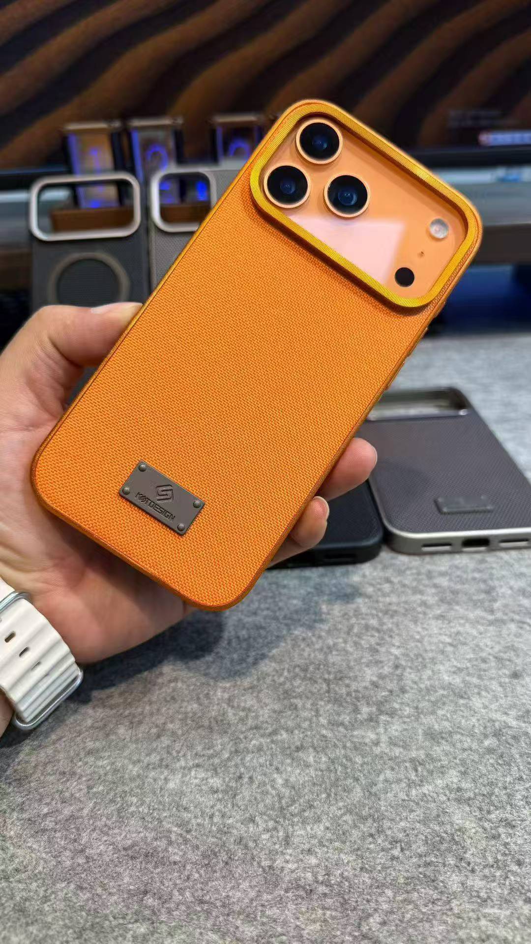 Carbon Case For iPhone 17 Pro Max, 17 Pro & 16 Pro Max Texture Feel Ice Shred Series